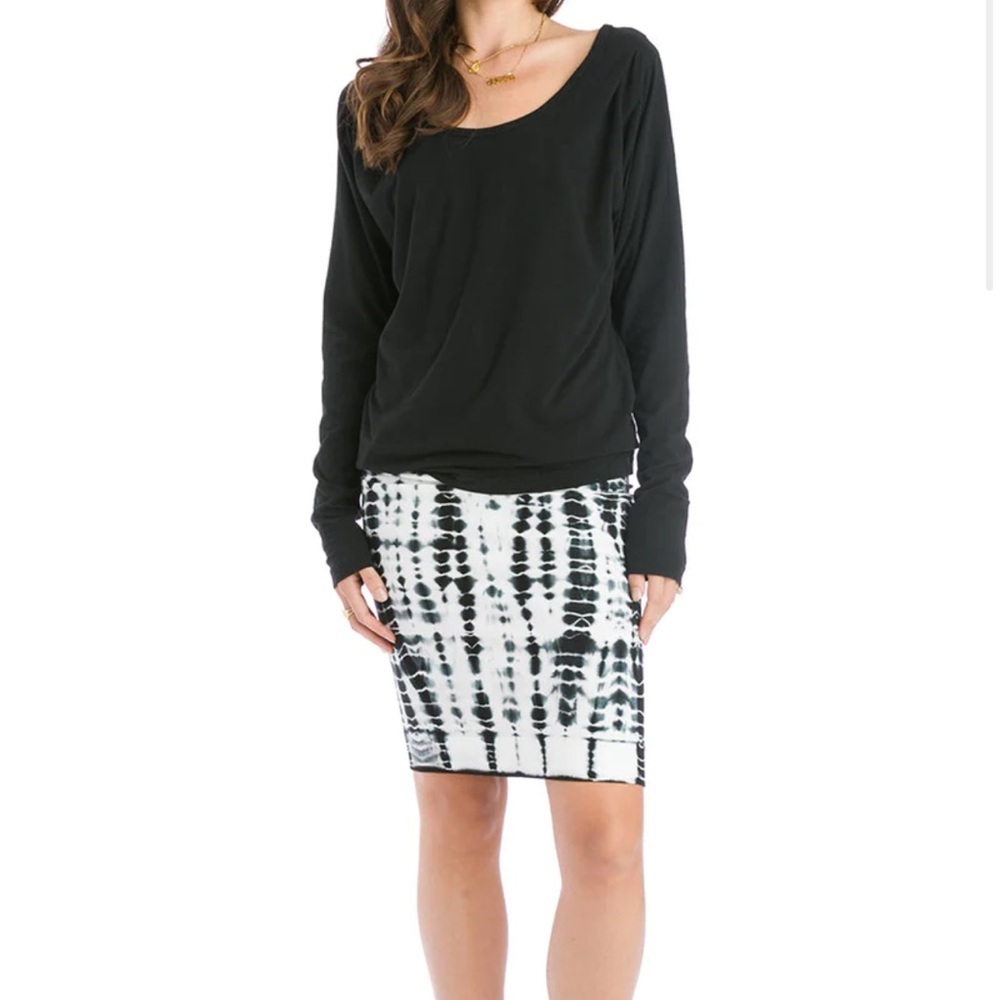 Hard tail poet shirred pencil skirt, all over lizard, tie dyed, black and white